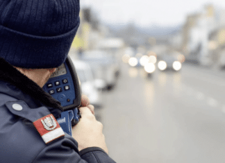 67 km/h zu schnell unterwegs: Polizei stoppt Raser auf der A2 bei Arnoldstein