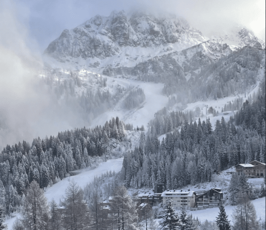 Erster Wintergruß: Das Nassfeld erstrahlt in weißer Pracht – wann kommt endlich der Schnee ins Tal?