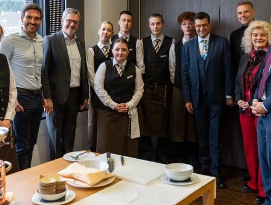„Day of Experience“ zeigt Vielfalt der Berufe: Jugendliche schnuppern in Tourismus- und Gastronomiebranche
