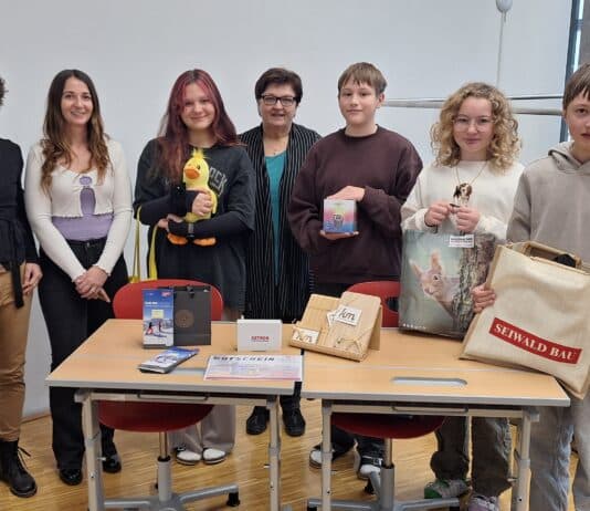 Preisübergabe an der Musik Mittelschule Hermagor