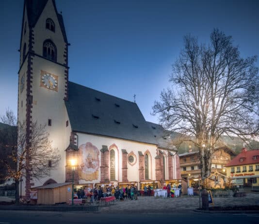 Advent im Lichterkranz: Stimmungsvoller Advent beim Gailtaler Dom