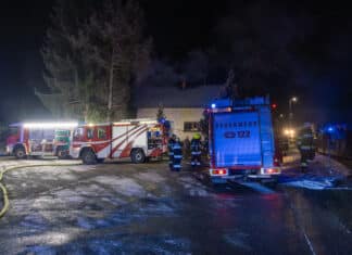Sirenenalarm im oberen Gailtal: Brand bei einem Haus in Kötschach-Mauthen