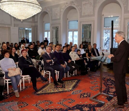 Willkommen in der Heimat: 57 neue Staatsbürger:innen in Kärnten