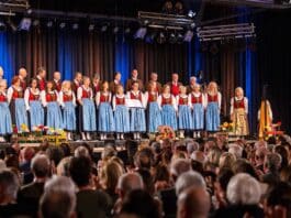 Abschiedskonzert des Grenzlandchor Arnoldstein: 78 Jahre Leidenschaft gewürdigt und verdiente Auszeichnungen verliehen