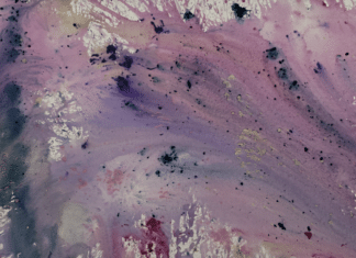 Stille sichtbar machen: Charity-Vernissage für Sebastian – Kunst, die Türen zur Kommunikation öffnet