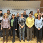 Brücken zu mehr Verständnis und Miteinander: Spezieller Gebärdensprache-Kurs für Polizeibedienstete!