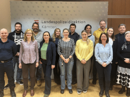 Brücken zu mehr Verständnis und Miteinander: Spezieller Gebärdensprache-Kurs für Polizeibedienstete!