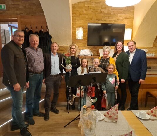 KSR-Enzi/FPÖ-Plunger: Adventfeier des KSR Hermagor war ein voller Erfolg