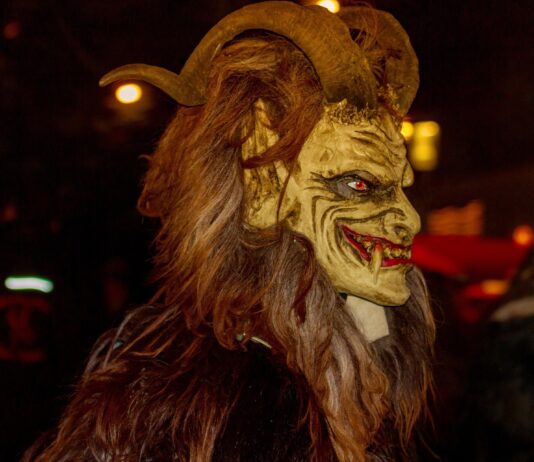 Nikolaus und Krampus: Wer steckt hinter den traditionellen Figuren?