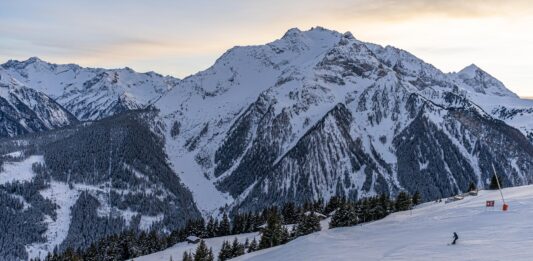 Start in die neue Skisaision: Unfallprävention und Tipps für unbeschwertes Skivergnügen