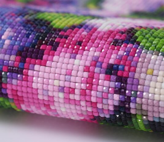 Eine familienfreundliche Aktivität für Regentage: Warum Diamond Painting für alle Altersgruppen perfekt ist