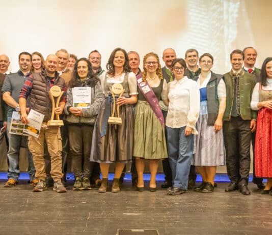 Bauernball feierte fulminantes Comeback in Kötschach-Mauthen