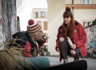 Caritas: Bei eisigen Temperaturen kann Kältetelefon Leben retten!