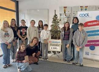 Christkindlmarkt in Arnoldstein: Festliche Stimmung und musikalische Highlights begeisterten Besucher:innen