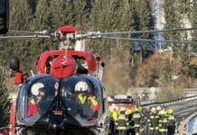 Fünf teils Schwerverletzte bei Frontalkollision auf der B 111 in Nötsch