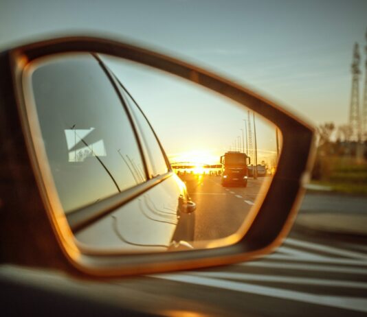 Erneuter Rückgang: CO₂-Emissionen im Verkehrssektor 2025 zum vierten Jahr in Folge gesunken