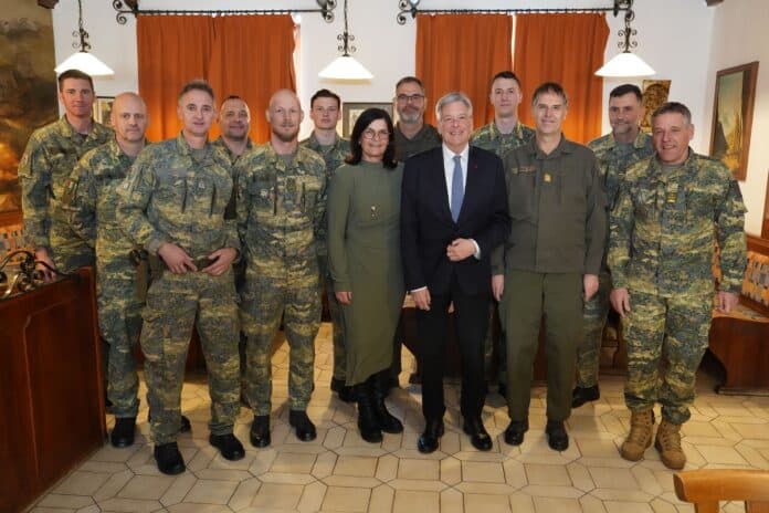 0ac775a1-29fd-4c7b-84e7-57840676ff22