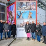 Helga Gasser im KUNST:SCHAU:RAUM: Kunst im öffentlichen Raum als Spiegel der Gesellschaft