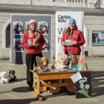 Der verlorene Bär: youngCaritas macht auf Kinder in Not im Kosovo aufmerksam