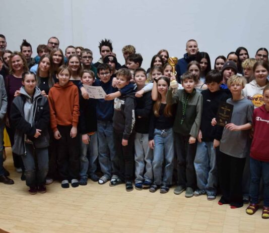 100 Kilo Plastik gesammelt: Erfolgreiche Zwischenpräsentation des Schulprojekts