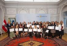 Neue Fachkräfte für Kärnten: 29 Kleinkinderzieher:innen ausgezeichnet