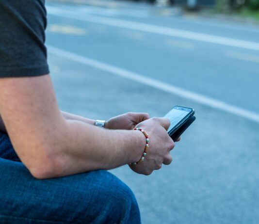 Rat auf Draht: Jugendliche blicken KI kritisch und reflektiert gegenüber