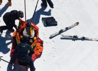 Skiunfall am Nassfeld: 60-Jähriger nach Kollision mit Hubschrauber ins Krankenhaus gebracht