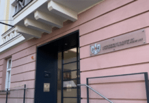 Geisterfahrer-Unfall in Arnoldstein: Angeklagter muss sich am Landesgericht Klagenfurt verantworten