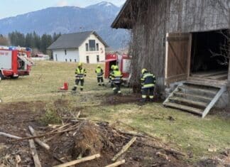 Einsatz in Postran: Reisighaufen gerät in Flammen