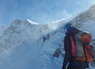 Bergtour nimmt tragisches Ende: Kärntnerin (57) stirbt nach 700-Meter-Absturz