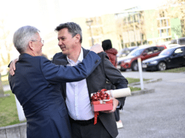 Beim Abschied ein „leises Servus“: Peter Kaiser verabschiedet sich nach 13 Jahren als Landeshauptmann