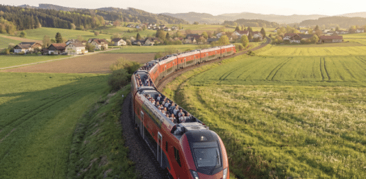 ÖBB präsentieren Railjet Sonnendeck: Weltneuheit auf Österreichs Schienen