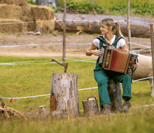 Große Begeisterung: Melissa Naschenweng überzeugt in „Herzklang“