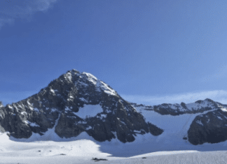 Rettungseinsatz am Großglockner: Alpinisten aus Bergnot per Notarzthubschrauber gerettet