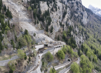 Plöckenpass: Wiedereröffnung Mitte Mai bestätigt – Scheiteltunnel als bevorzugte Lösung