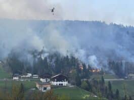 Update: Waldbrand im Lesachtal – 110 Hektar stehen in Flammen