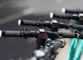 Tragisch: 58-Jähriger stirbt nach E-Scooter-Unfall in Villach