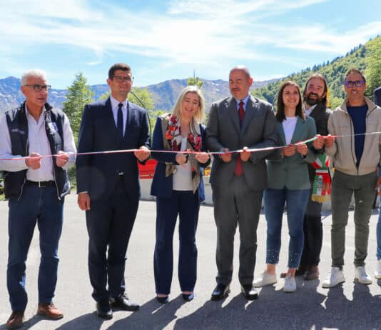 Plöckenpass wieder offen: Grenzverbindung nach fast drei Jahren Sperre feierlich freigegeben