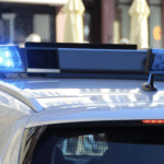 B100 Drautal Straße: Auto landet in Böschung – Feuerwehren im Einsatz