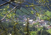 Pools mit Thermalwasser befüllen: Nachhaltige Alternative in Bad Bleiberg