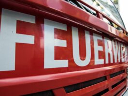 Brand in Altstoffsammelzentrum: 12-Tonnen-Container in Flammen