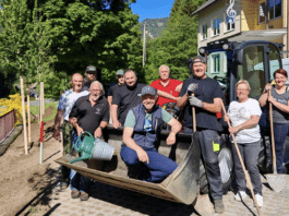 Nachhaltige Aufwertung des Vereinshausvorplatzes in Kreuth umgesetzt