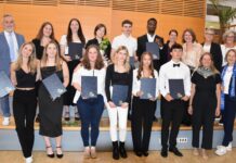 Matura geschafft: Feierlicher Abschied für die 5HW der HLW Hermagor