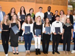 Matura geschafft: Feierlicher Abschied für die 5HW der HLW Hermagor