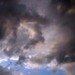 Wetterumschwung: Kräftige Gewitter und bis zu 100 Liter Regen erwartet