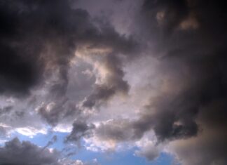 Wetterumschwung: Kräftige Gewitter und bis zu 100 Liter Regen erwartet