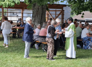 Gelungene Premiere beim Mahringerhaus: Wertschacher Pensionisten feierten stimmungsvolles Grillfest