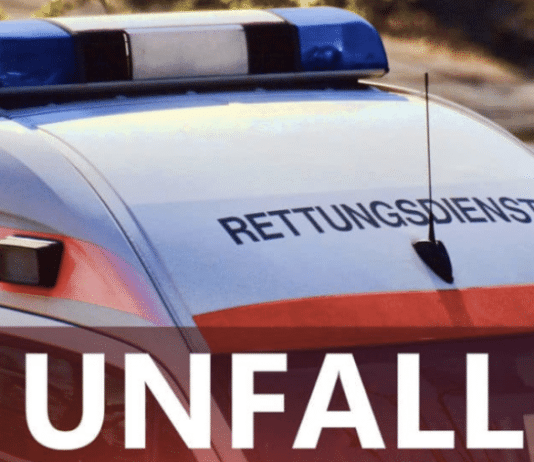 Straßensperre nach Frontalkollision auf der B111 bei Nötsch