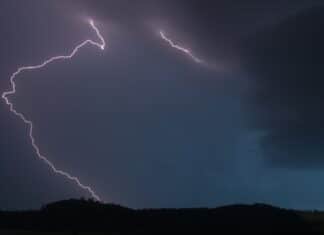 Hitze endet turbulent: Gestern zahlreiche Einsätze – heute erneut Unwetter erwartet