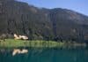 Waldbrände in Friaul-Julisch Venetien: Löschflugzeug schöpft Wasser am Weissensee